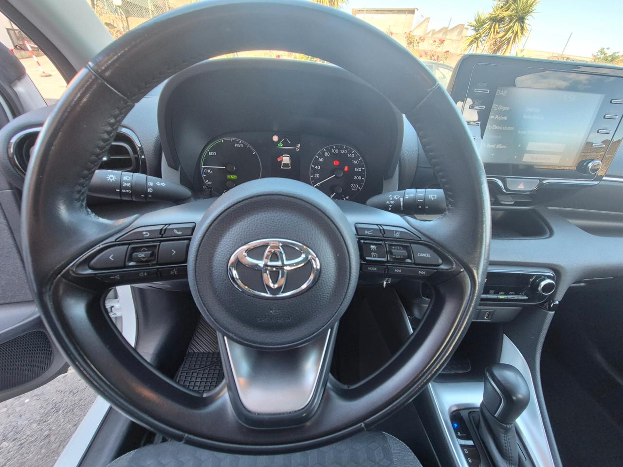 Toyota Yaris 1.5 Hybrid iva esposta inclusa 2021
