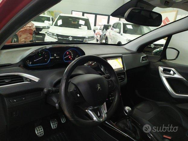 PEUGEOT 2008 1.6 BlueHDi 120 Crossway