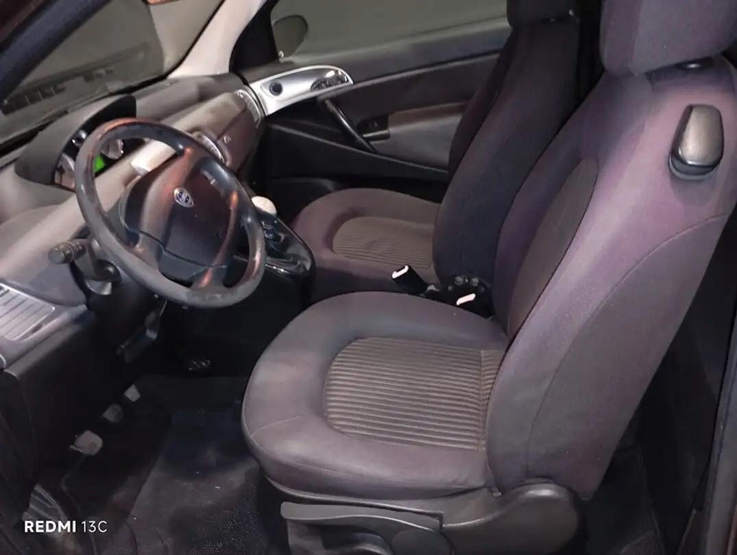 LANCIA YPSILON DEL 2009 110.000 KM
