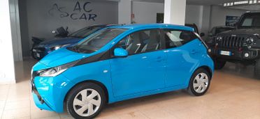 Toyota Aygo 1.0 VVT-i 69 CV 5 porte x-business