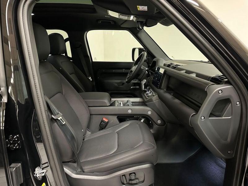 Land Rover Defender 110 3.0D I6 200 CV AWD Auto X-Dynamic SE OPACA