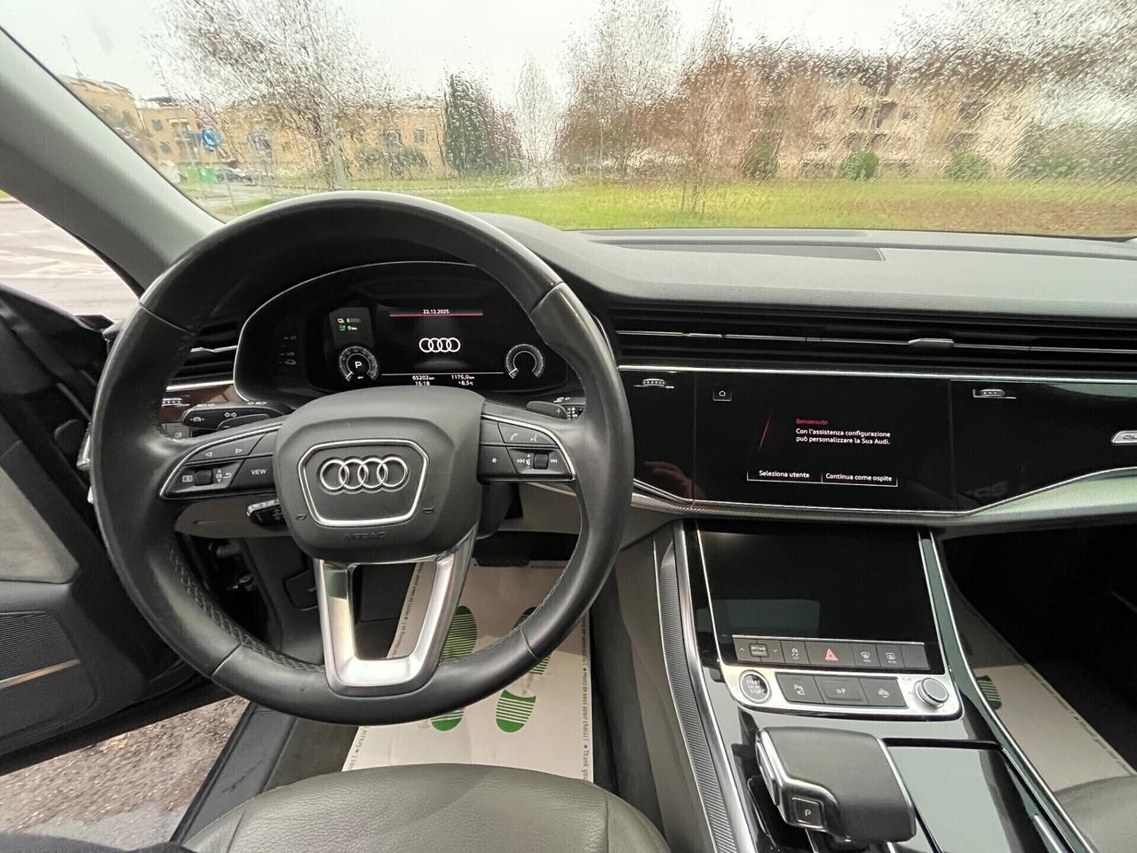 Audi Q8 55 TFSI quattro tiptronic