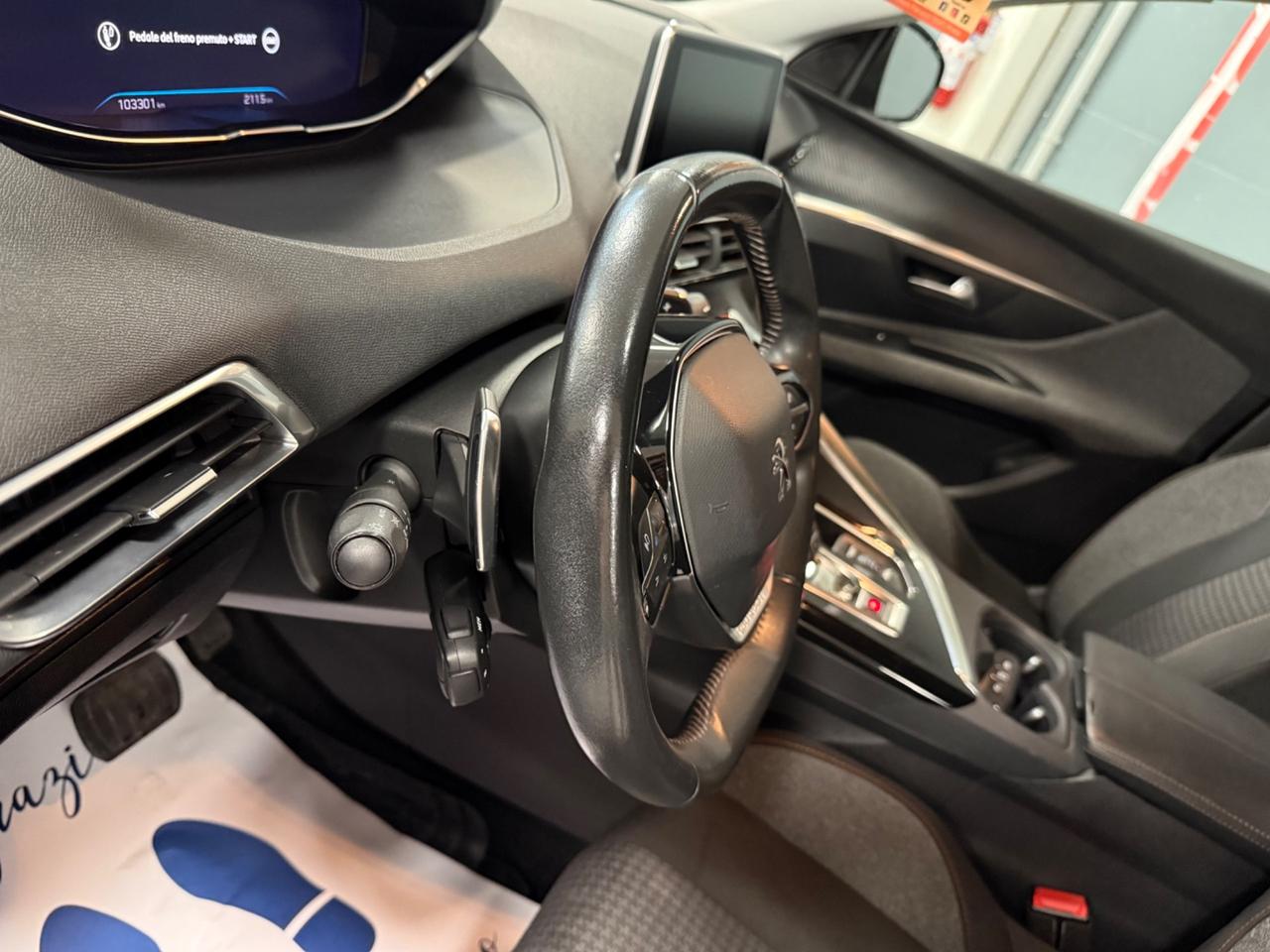 Peugeot 3008 BlueHDi 130 S&S EAT8 Allure