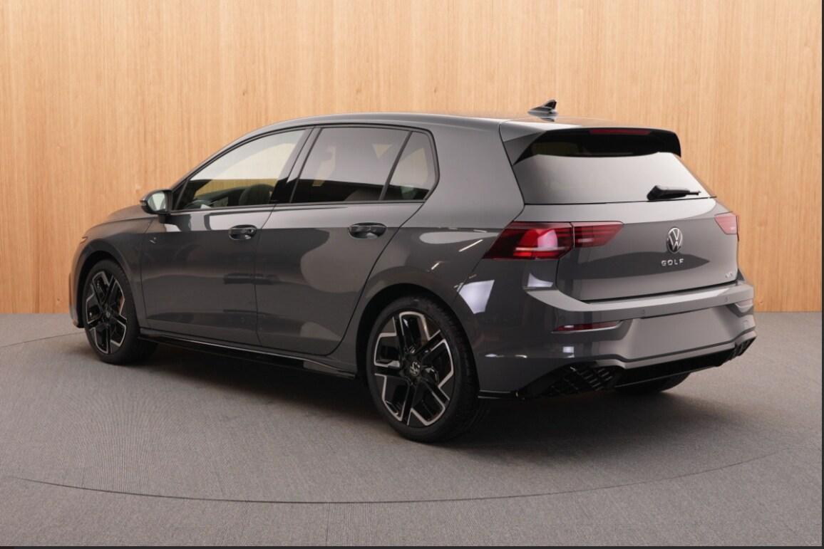VOLKSWAGEN Golf 8ª serie Golf 1.5 eTSI 150 CV ...