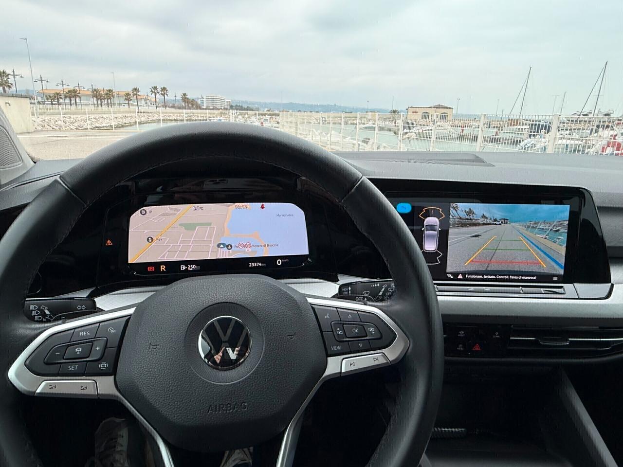 Volkswagen Golf 2.0 TDI DSG Virtual Cockpit