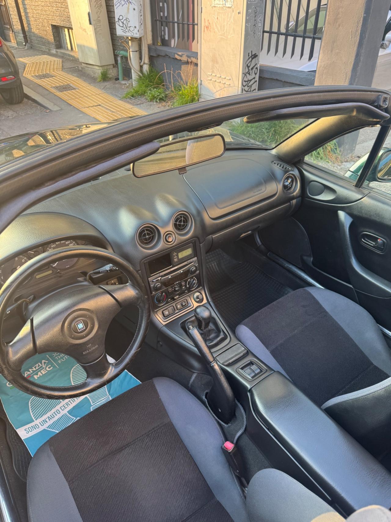 Mazda MX-5 1.6i 16V 110 cv Nardi Spider