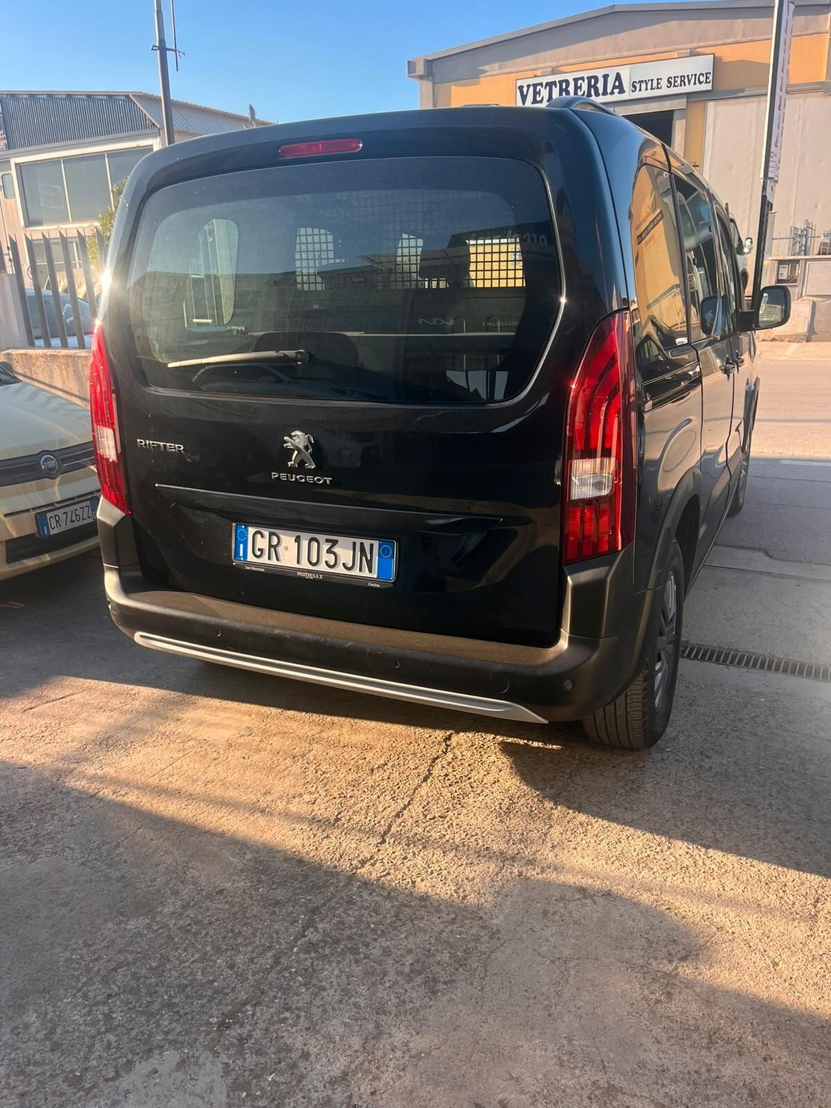 Peugeot Rifter Mix BlueHDi 130 S&S EAT8 PC Allure Standard