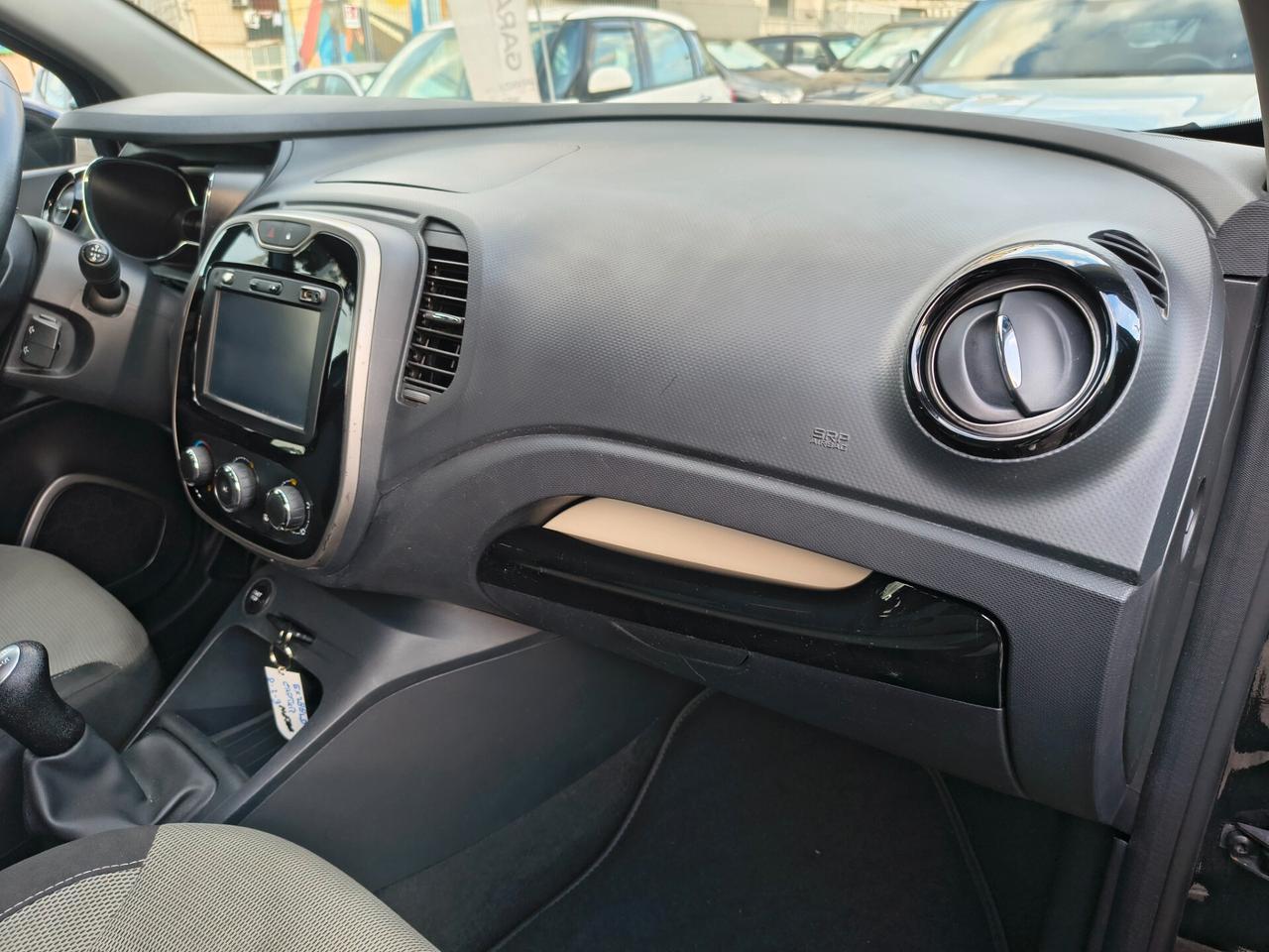 RENAULT CAPTUR BENZINA UNICOPROPRIETARIO ANNO 2014