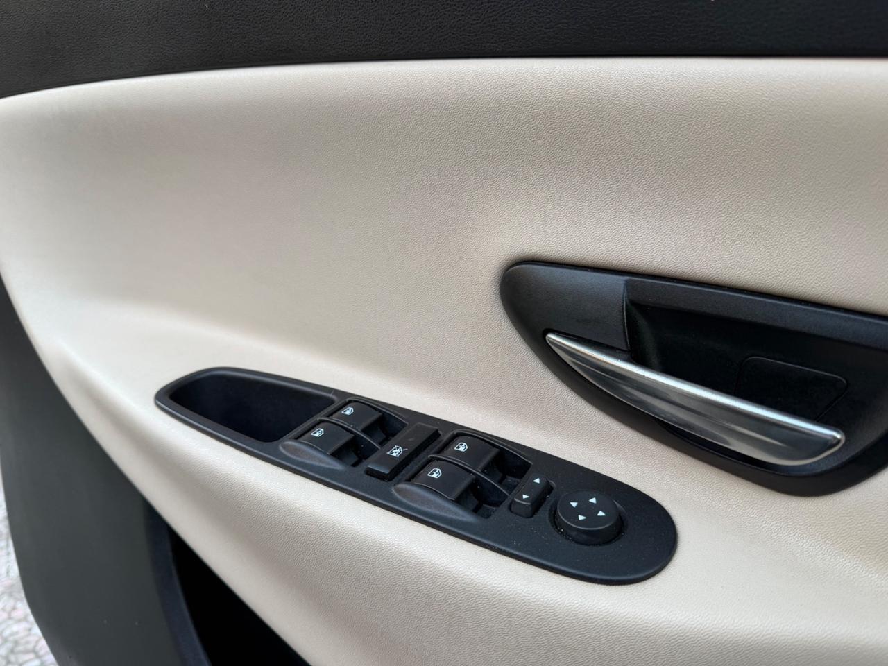 Lancia Ypsilon 1.3 MJT 16V 95 CV 5 porte S&S Platinum