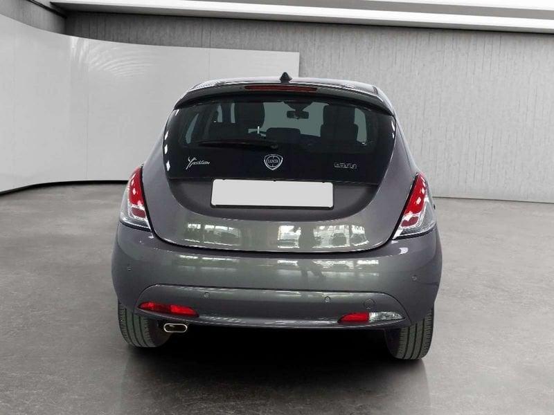 Lancia Ypsilon 1.0 firefly hybrid Gold s&s 70cv