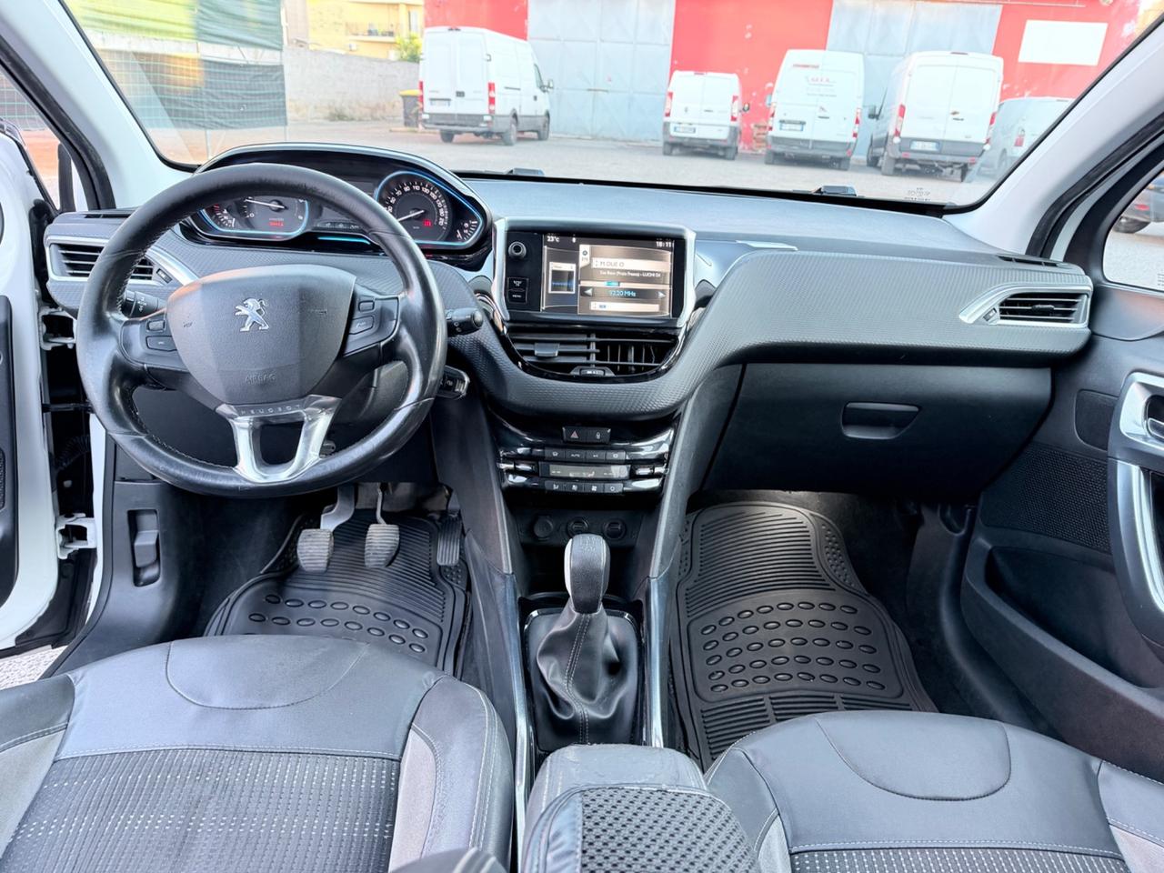 Peugeot 2008 1.6 e-HDi 92 CV Stop&Start Urban Cross