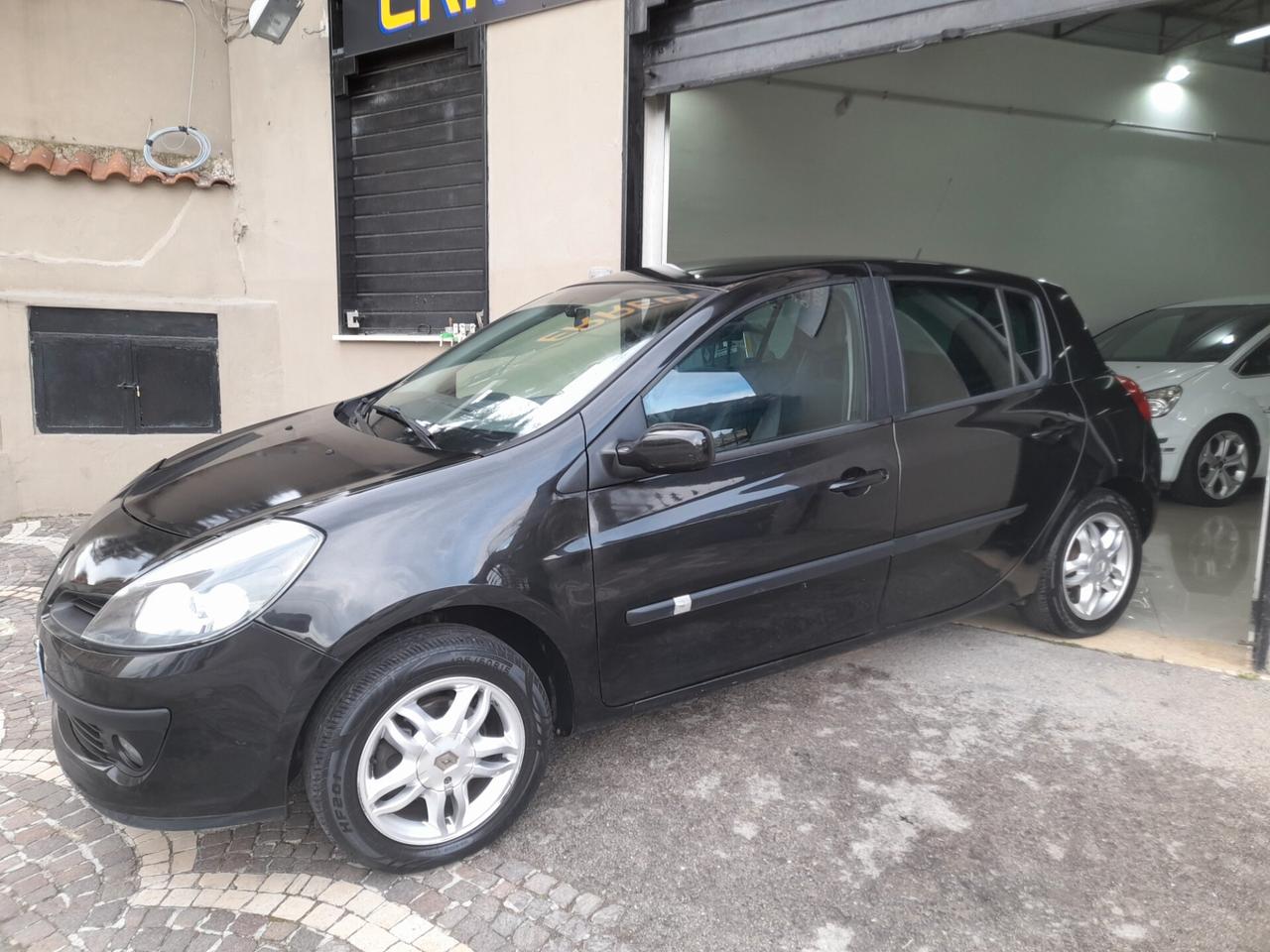 Renault Clio 1.2 5 porte Le Iene