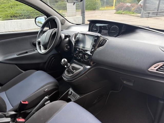 Lancia Ypsilon 1.0 FireFly 5 porte S&S Hybrid Gold Plus