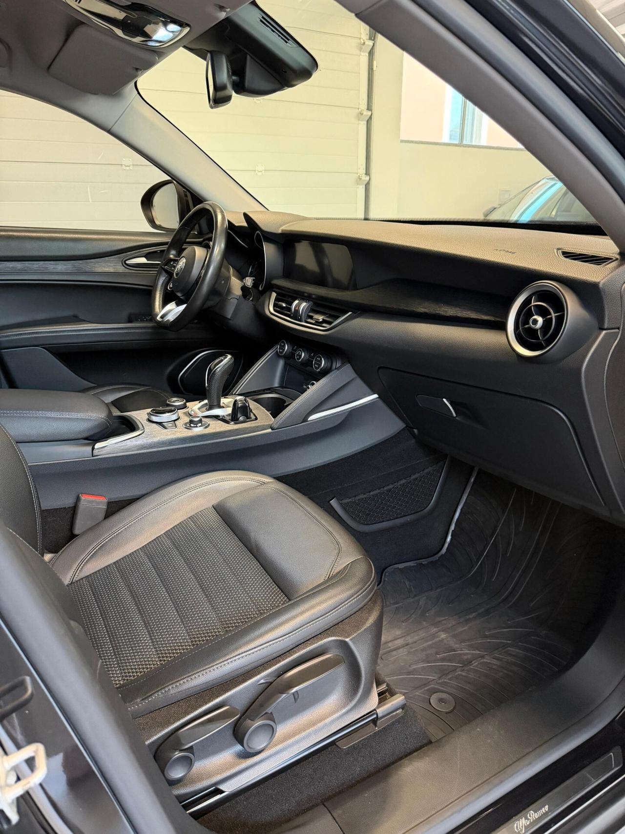 Alfa Romeo Stelvio 2.2 Turbodiesel 190 CV AT8 Q4 Sprint