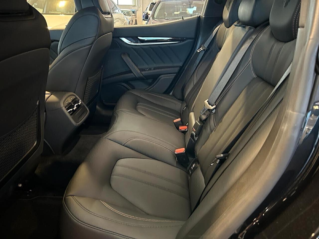 Maserati Ghibli GRANSPORT L4 330 CV MHEV 26000 km