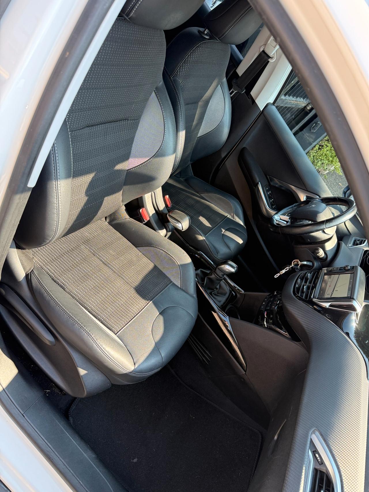Peugeot 2008 BlueHDi 100 GT Line