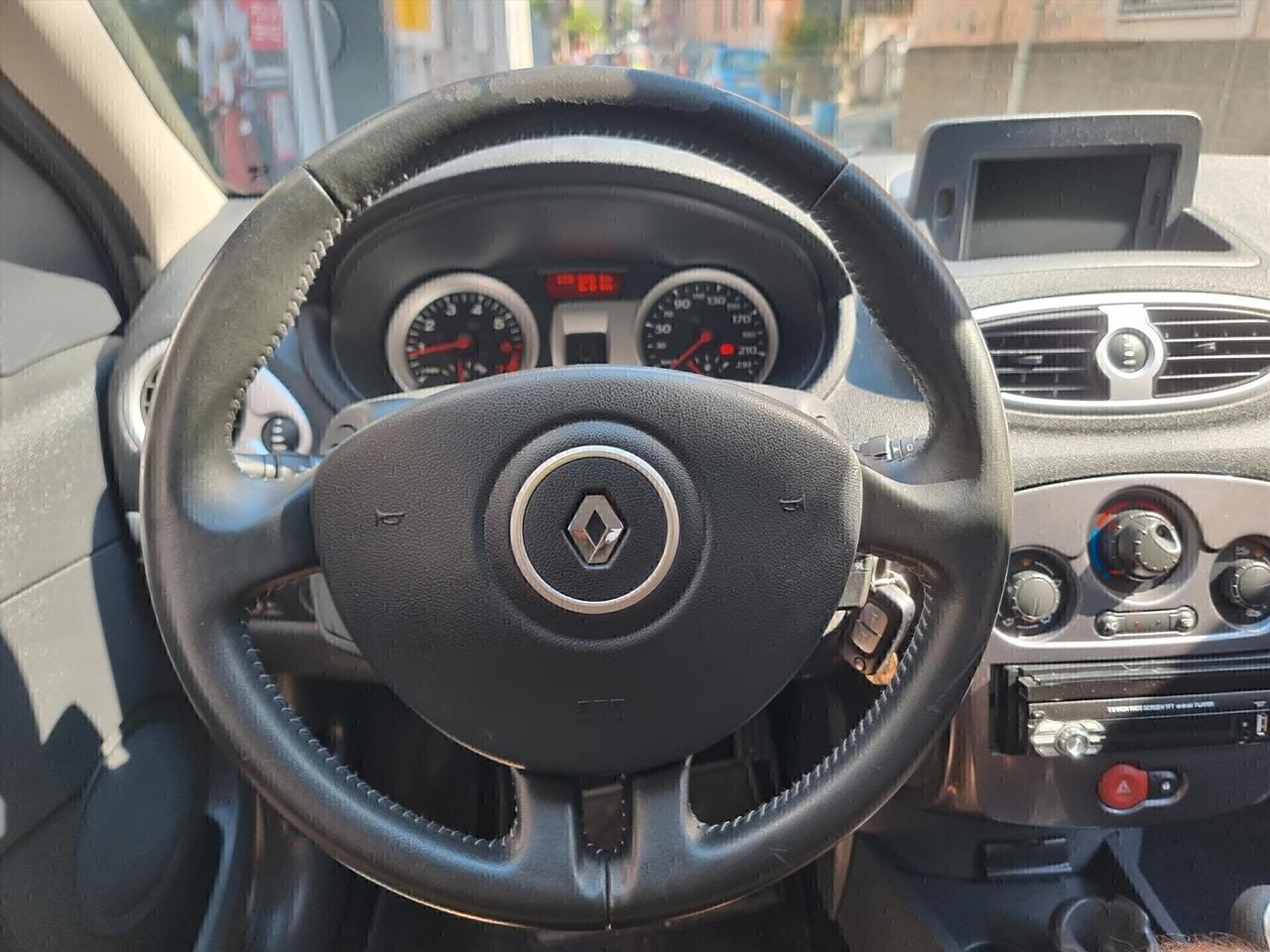 Renault Clio 1.2 16 V 5 porte Dynamique