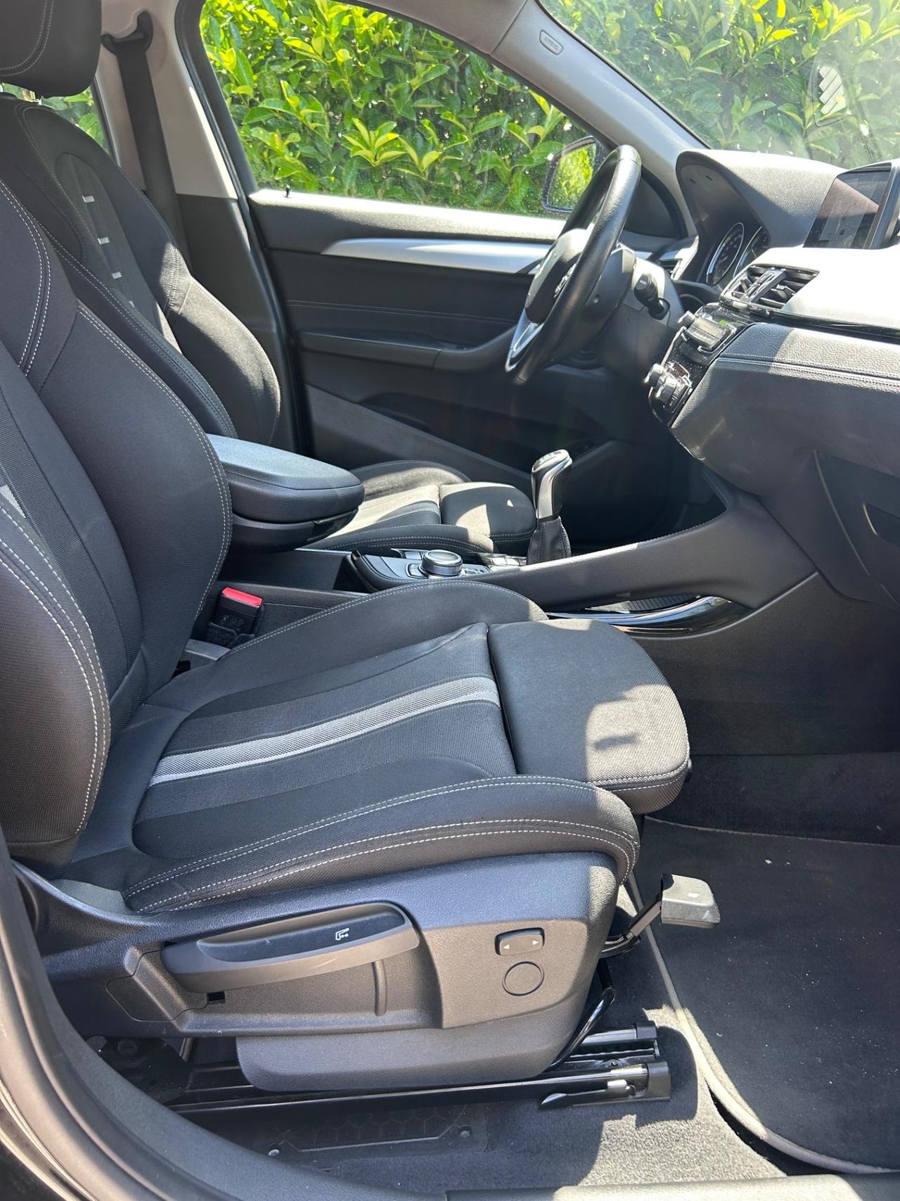 Bmw X2 sDrive18d Business-X