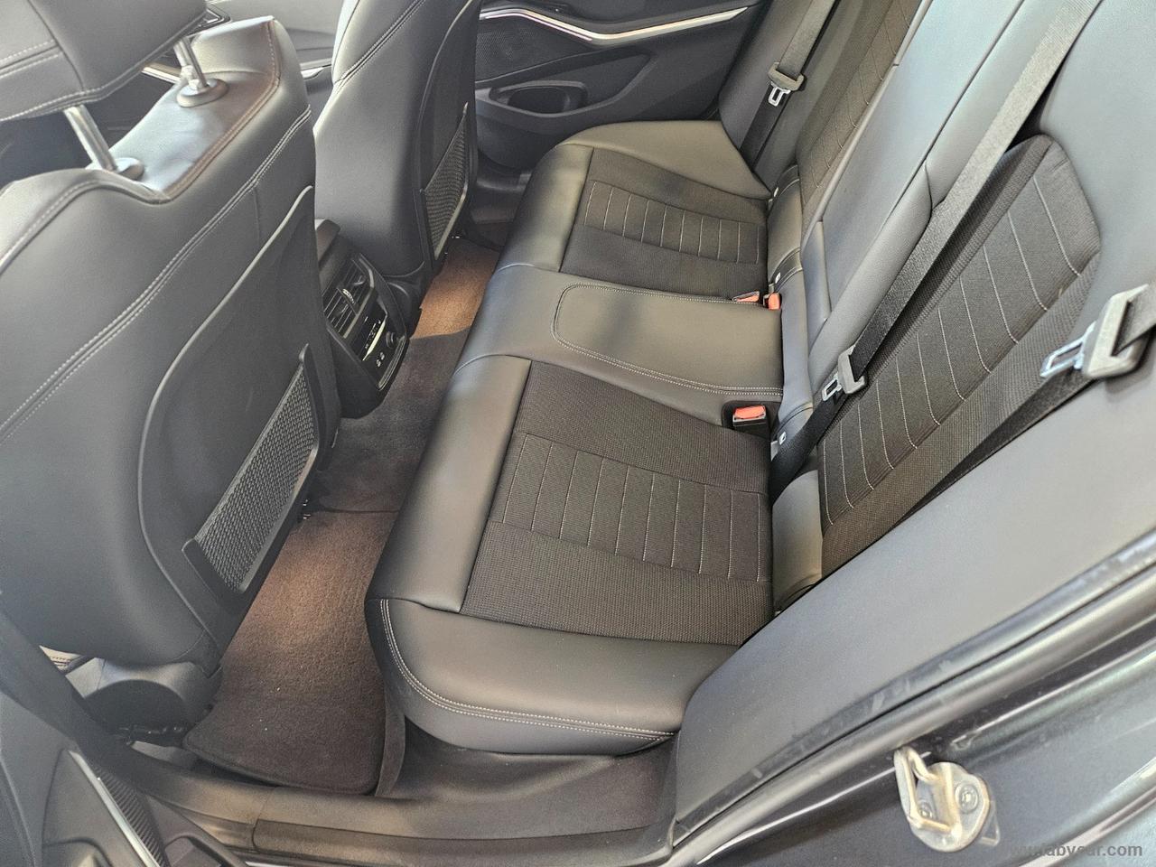 BMW 320d xDrive Touring Sport
