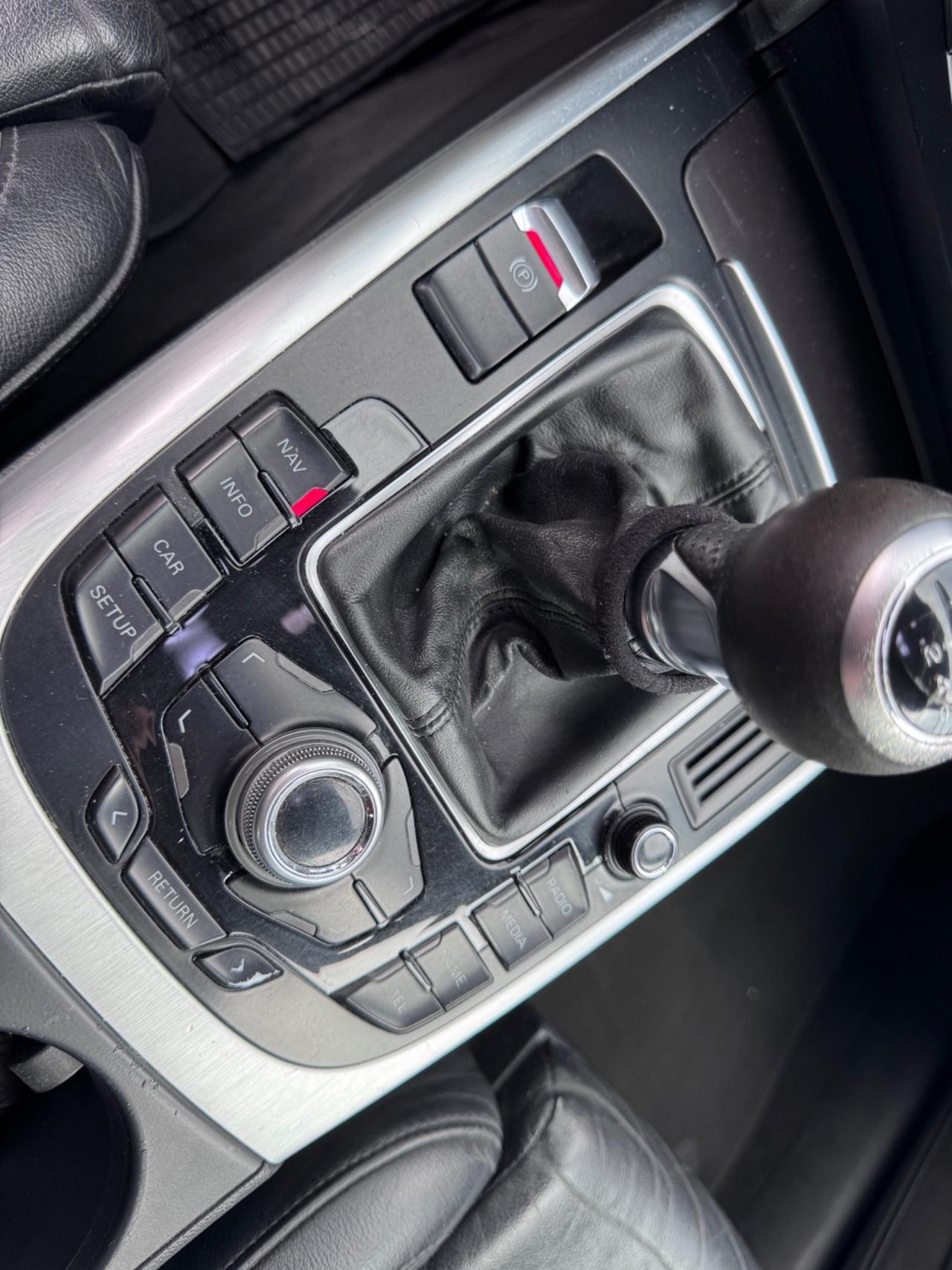 Audi A4 2.0 TDI 143CV S LINE