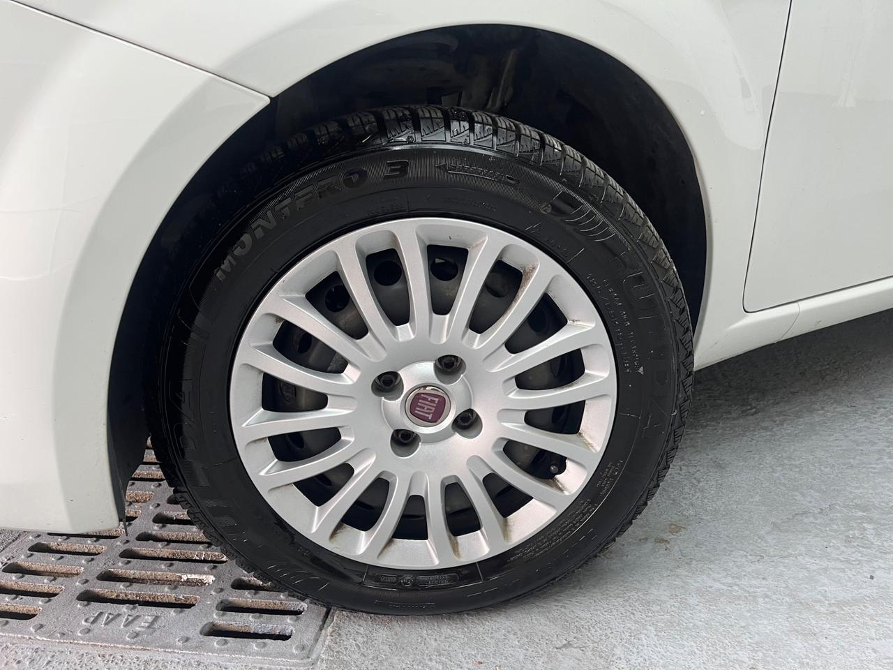 FIAT GRANDE PUNTO - NEOPATENTATI