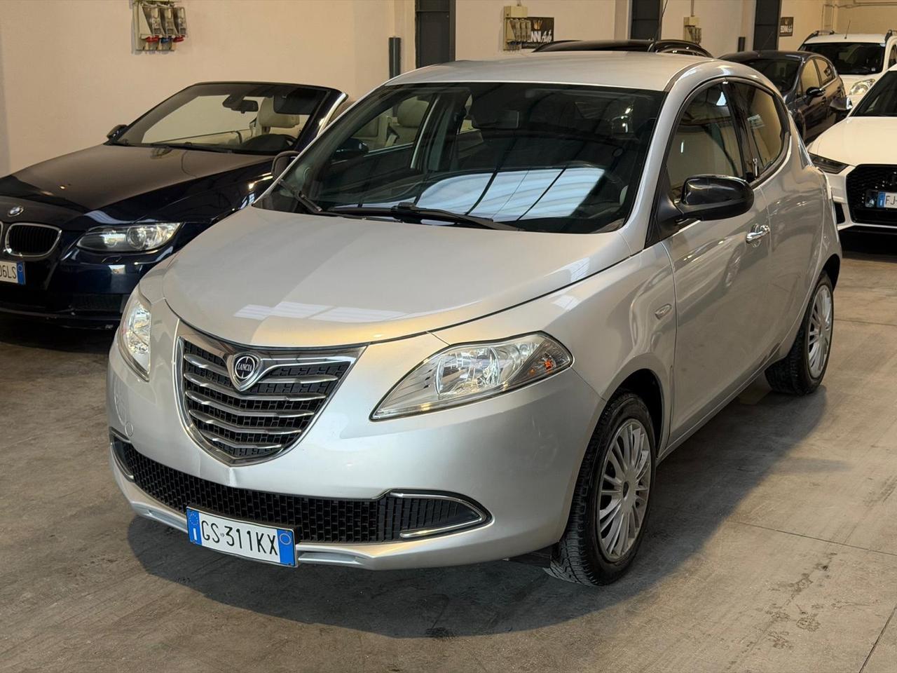 Lancia Ypsilon 1.2 69 CV 5 porte S&S Platinum