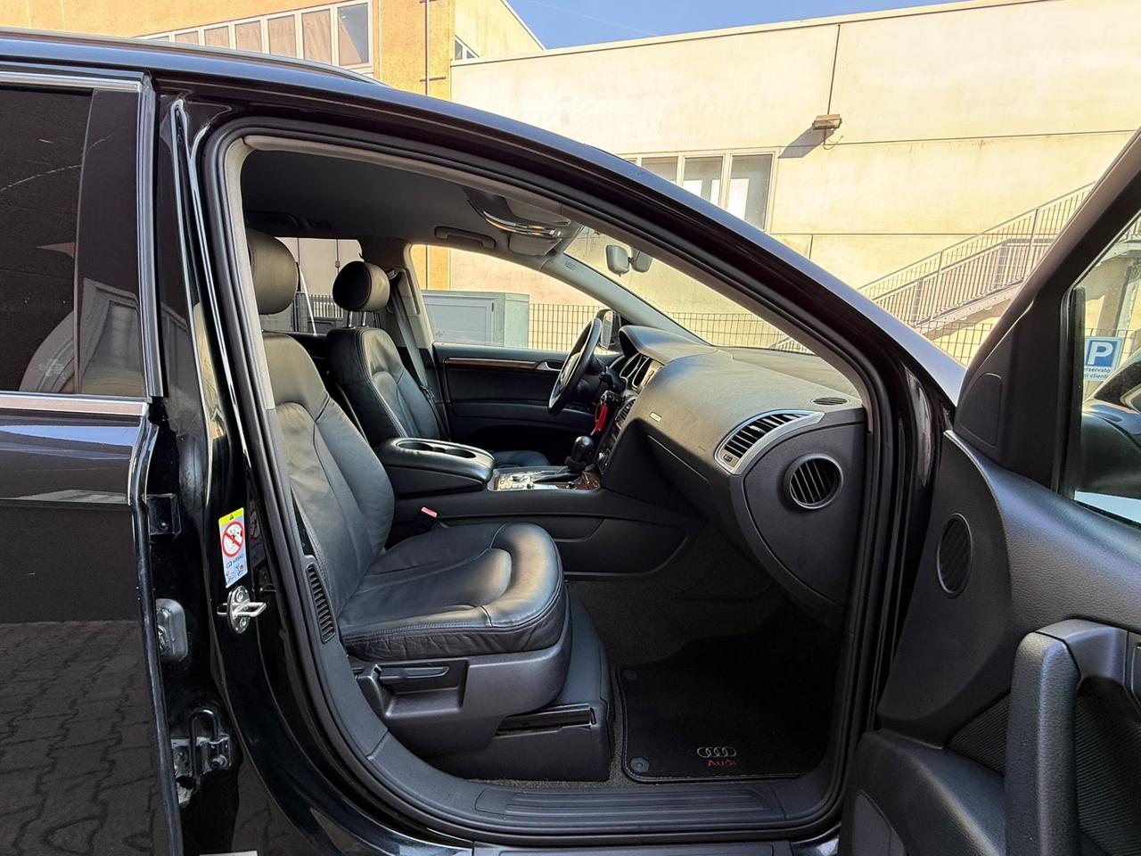Audi Q7 3.0 V6 TDI 240 CV quattro tiptronic GANCIO TRAINO
