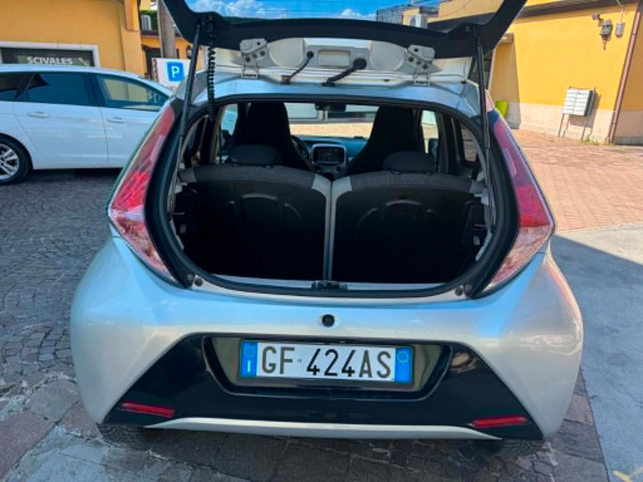 Toyota Aygo 1.0 VVT-i 69 CV 5 porte x-cool