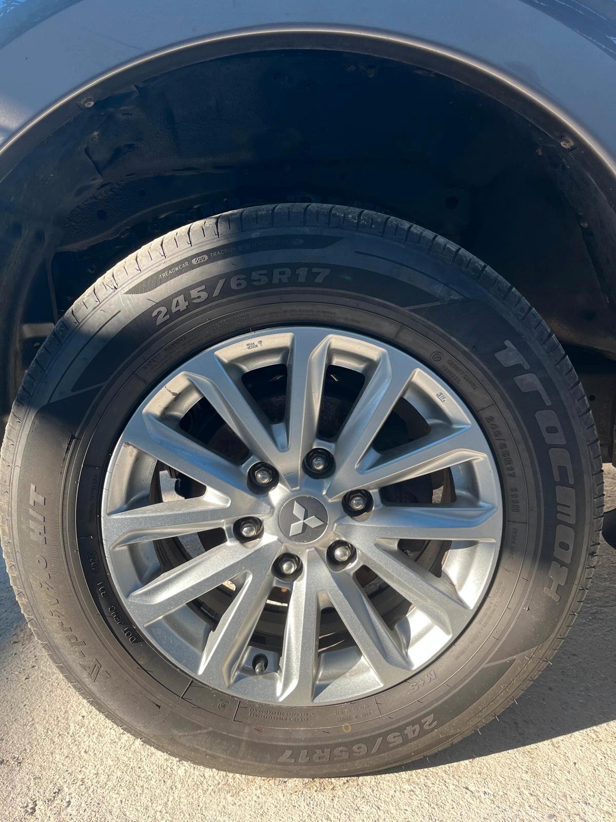 Mitsubishi L200 2.4 DI-D/181CV Double Cab Intense Hp Mivec