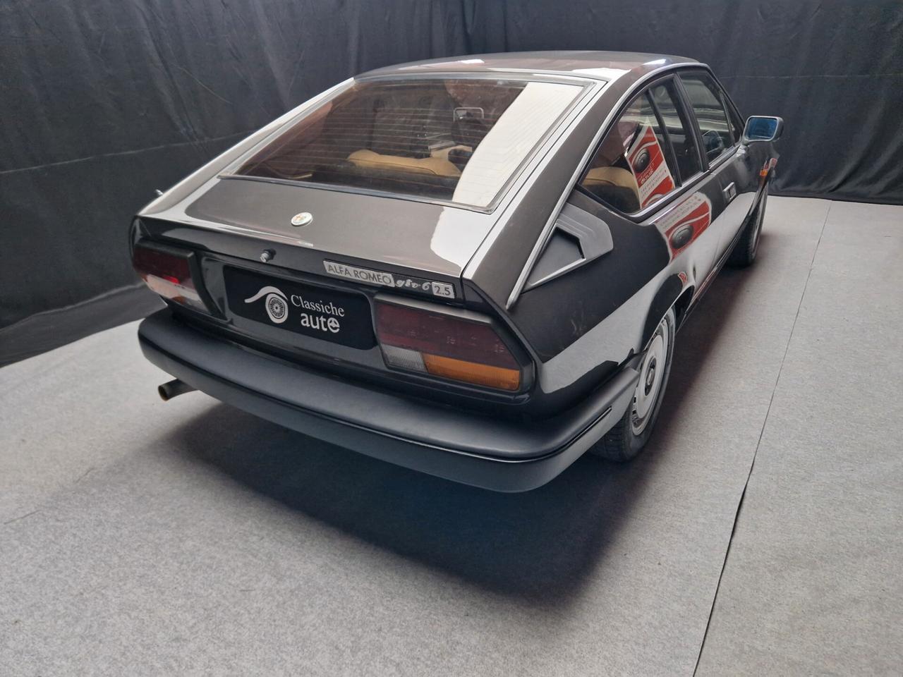 Alfa Romeo Alfetta GTV 6 2.5i ARIA CONDIZ. certif. ASI C.R.S.