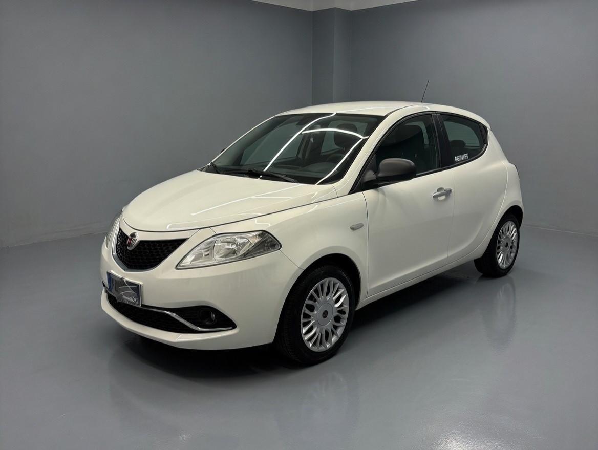 Lancia Ypsilon 1.2 69 CV GPL Ecochic Gold 2016