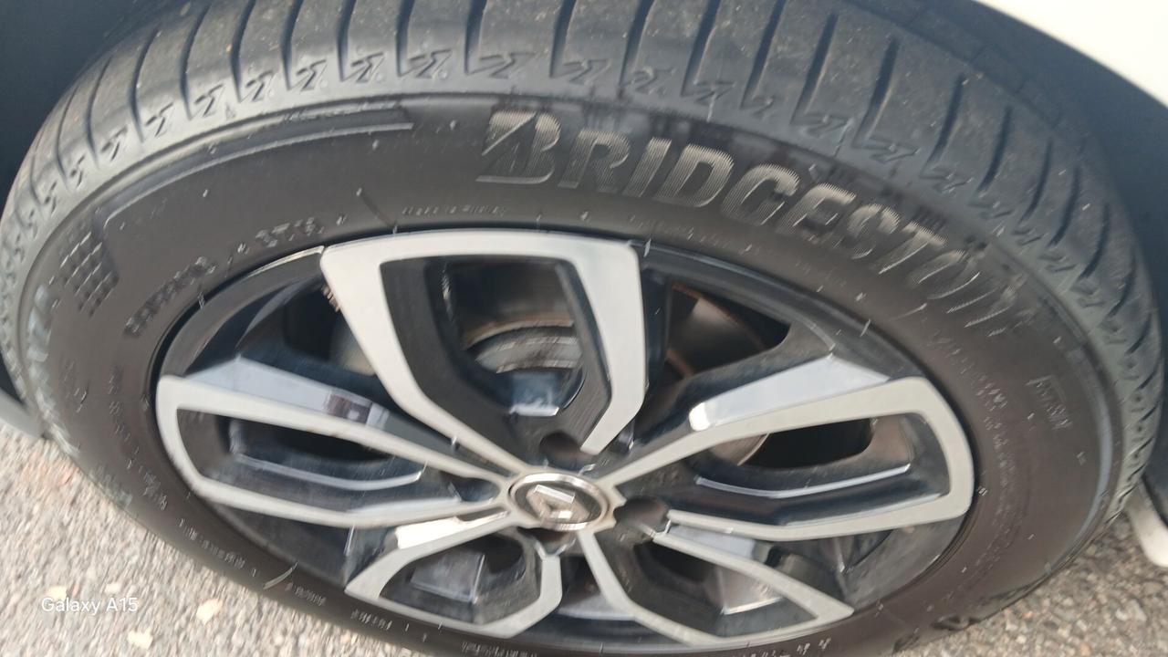 Renault Clio TCe 12V 90 CV GPL MOSCHINO INTENSE