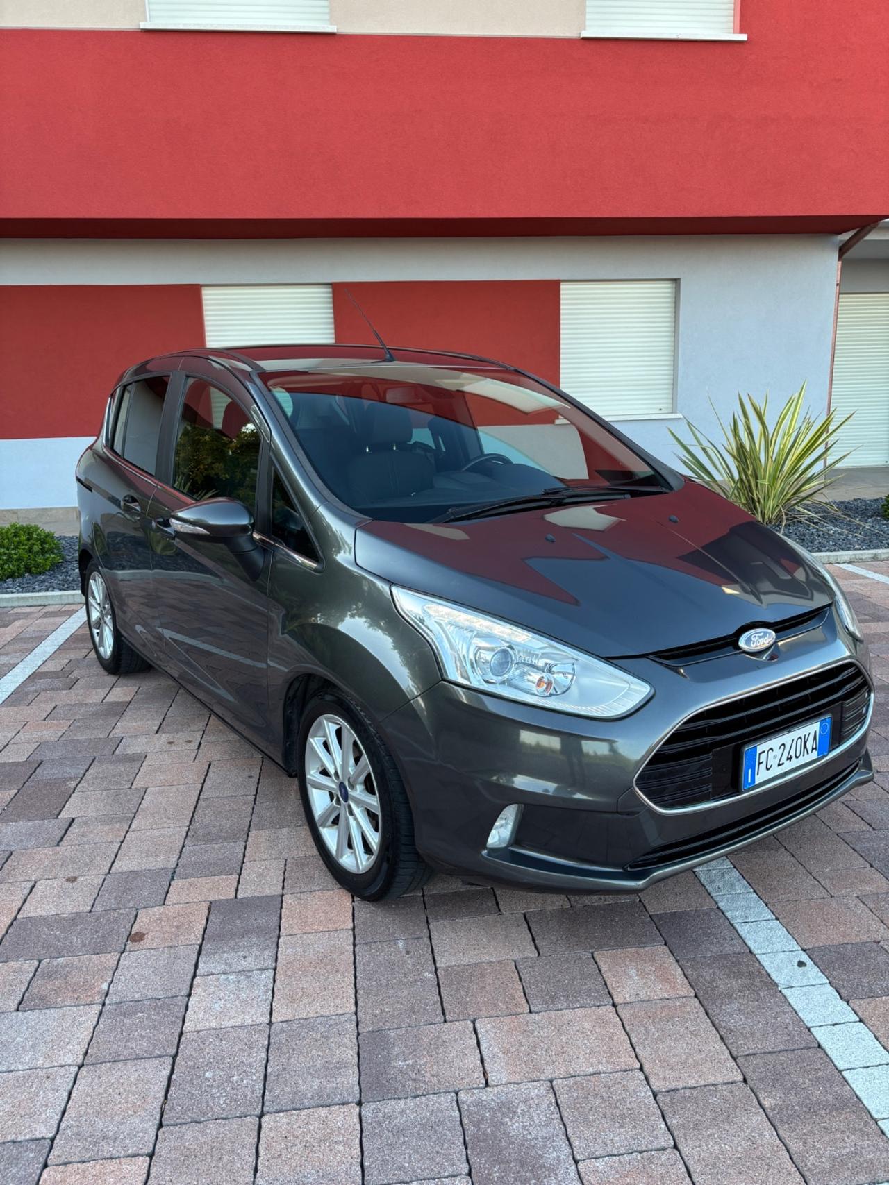 Ford B-Max 1.4 GPL Titanium