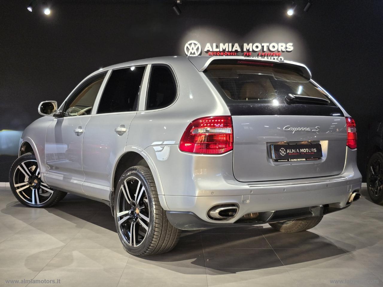 PORSCHE Cayenne S