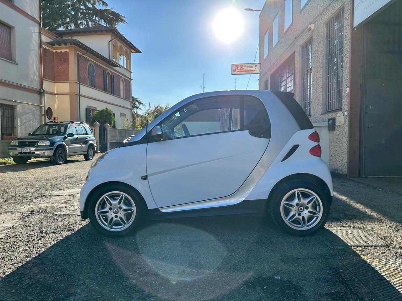 Smart ForTwo 1000 45 kW MHD coupé pure Teen II