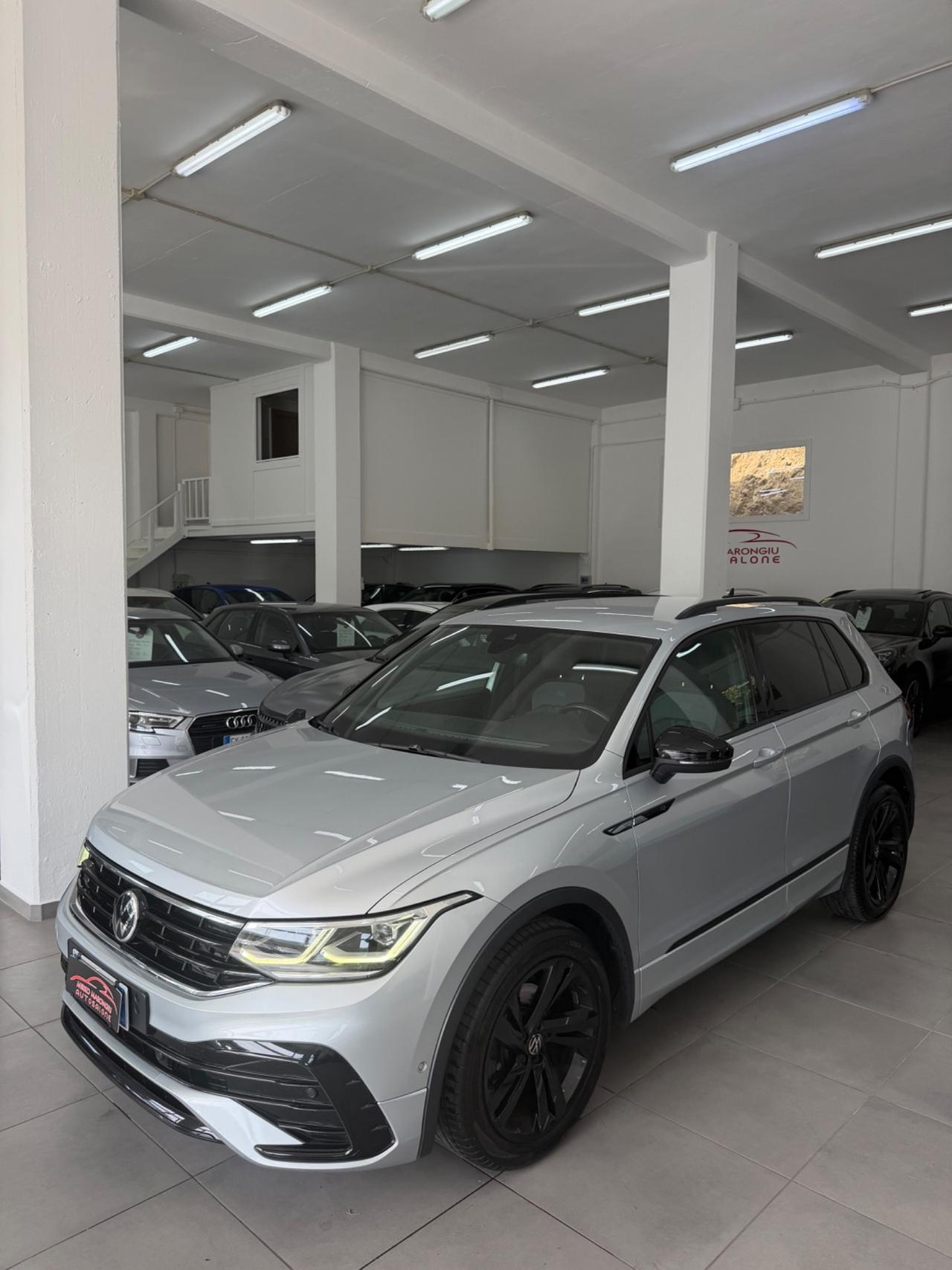 VW Tiguan 2.0 150 CV DSG R-Line FINANZIABILE