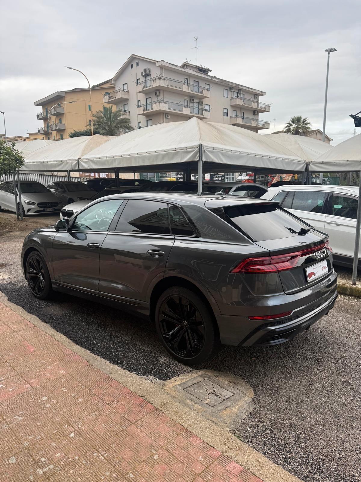 Audi Q8 50 TDI 286 CV quattro S-line
