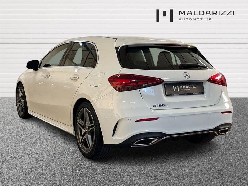 Mercedes-Benz Classe A - W177 2023 A 180 d AMG Line Advanced Plus auto