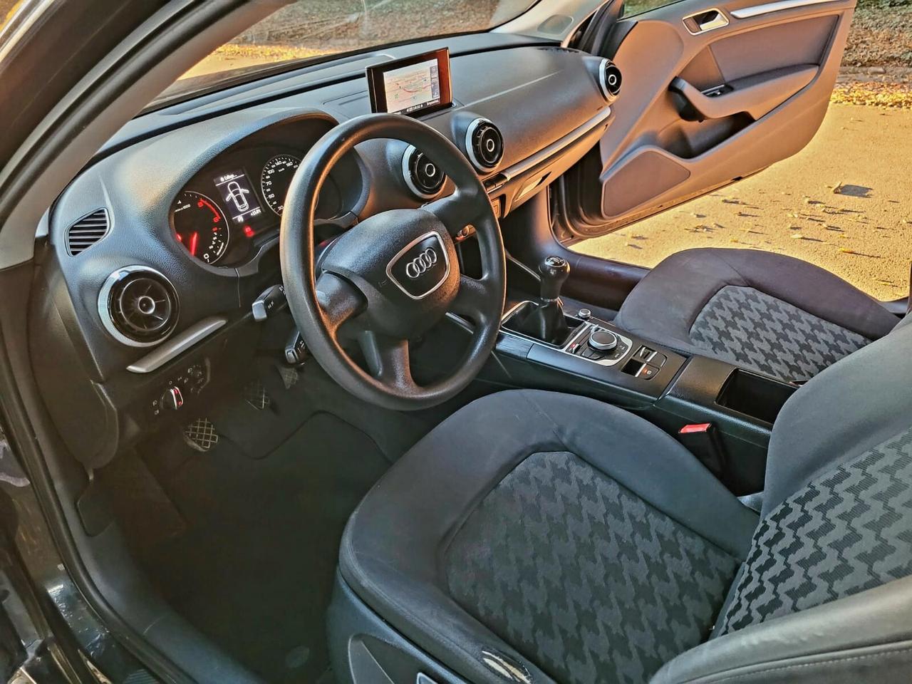 Audi A3 SPB 1.6 TDI 105 CV ADATTA A NEOPATENTATI