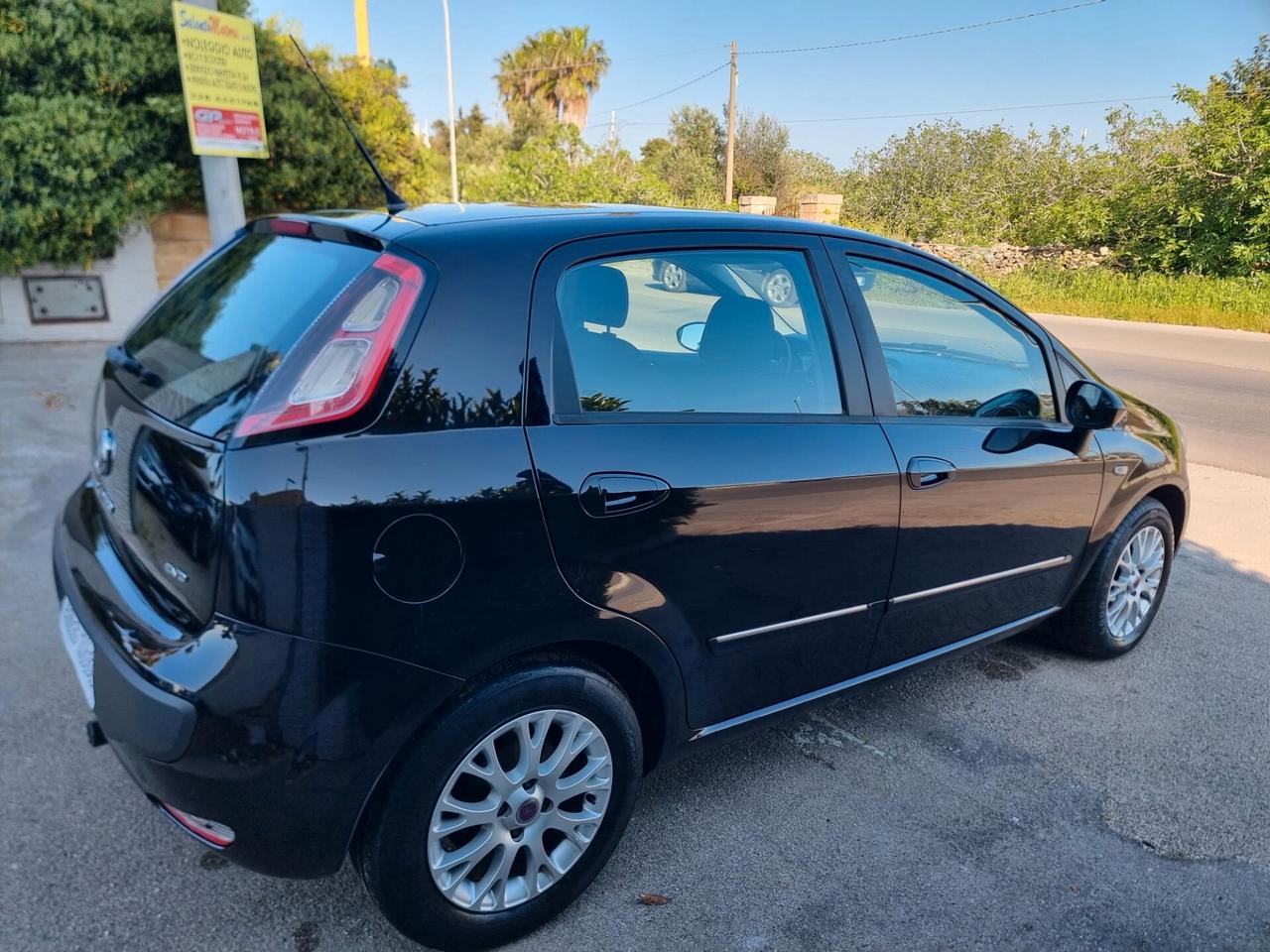 Fiat Punto Evo 1.4 5 porte Dynamic GPL GANCIO TRAINO OMOLOGATO