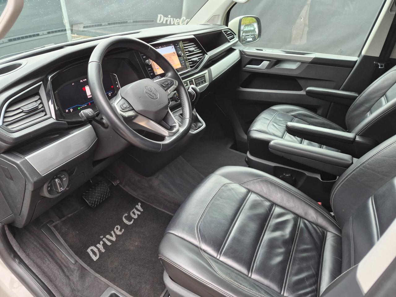 Volkswagen T6.1 Multivan 2.0 TDI COMFORTLINE DSG 150CV 5 PORTE PASSO CORTO PELLE NAVI CARPLAY