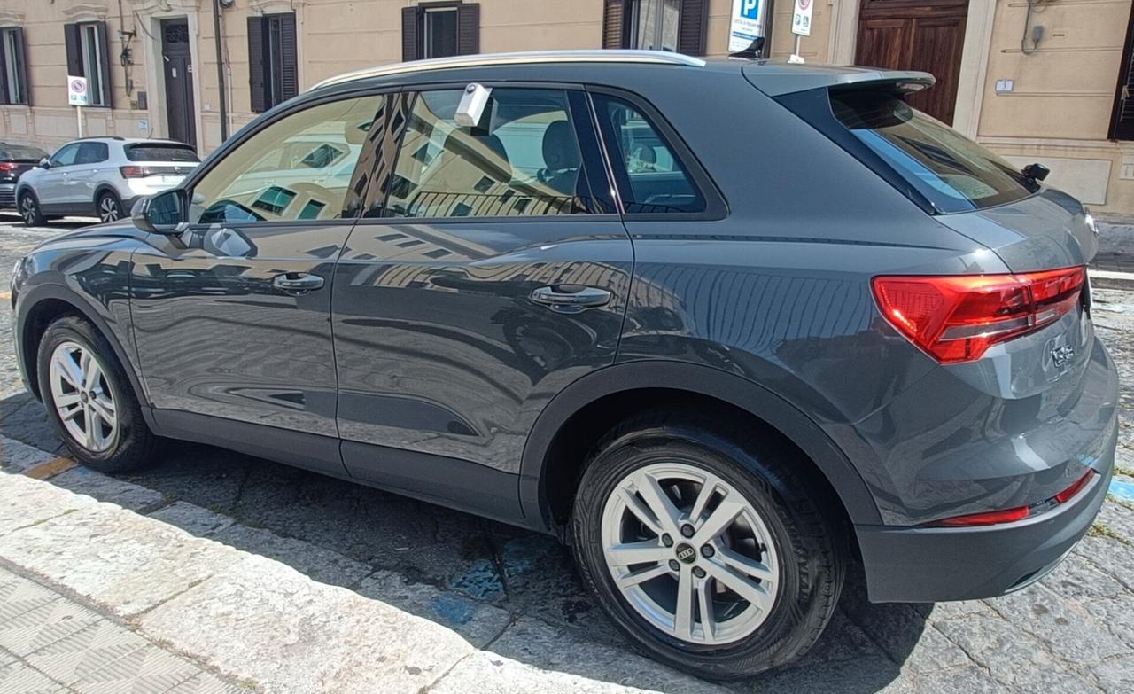 Audi Q3 35 TDI S tronic Business