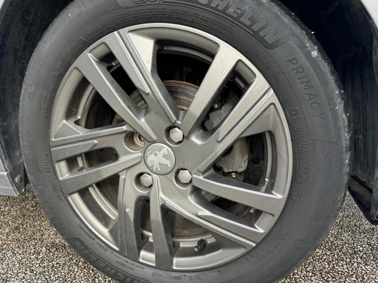 Peugeot 208 PureTech 75 Stop&Start 5 porte Allure Pack neopatentati