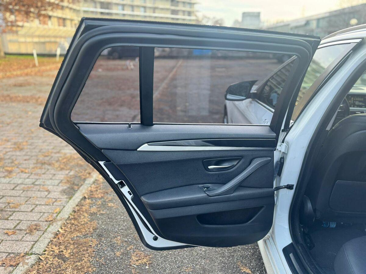 BMW Serie 5 520d Business 190cv auto