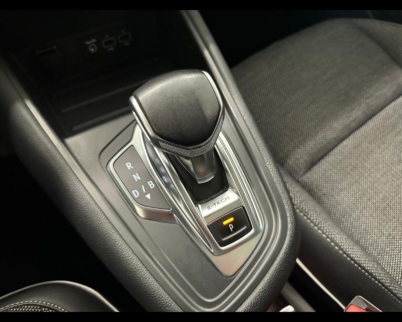 RENAULT Captur 2ª serie - Captur Plug-in Hybrid E-Tech 160 CV Intens