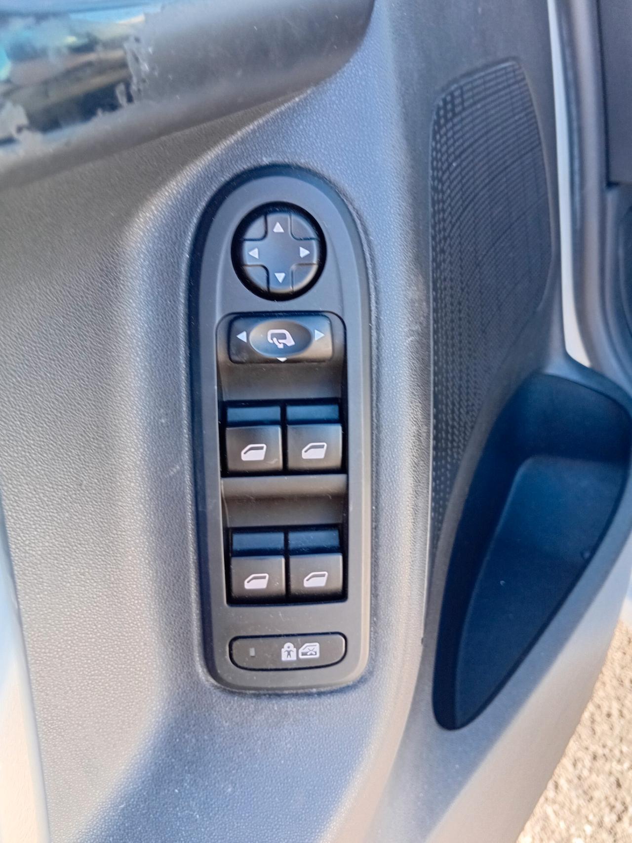 Citroen C3 1.4 VTi 95 Exclusive Style TETTO PANORAMICO