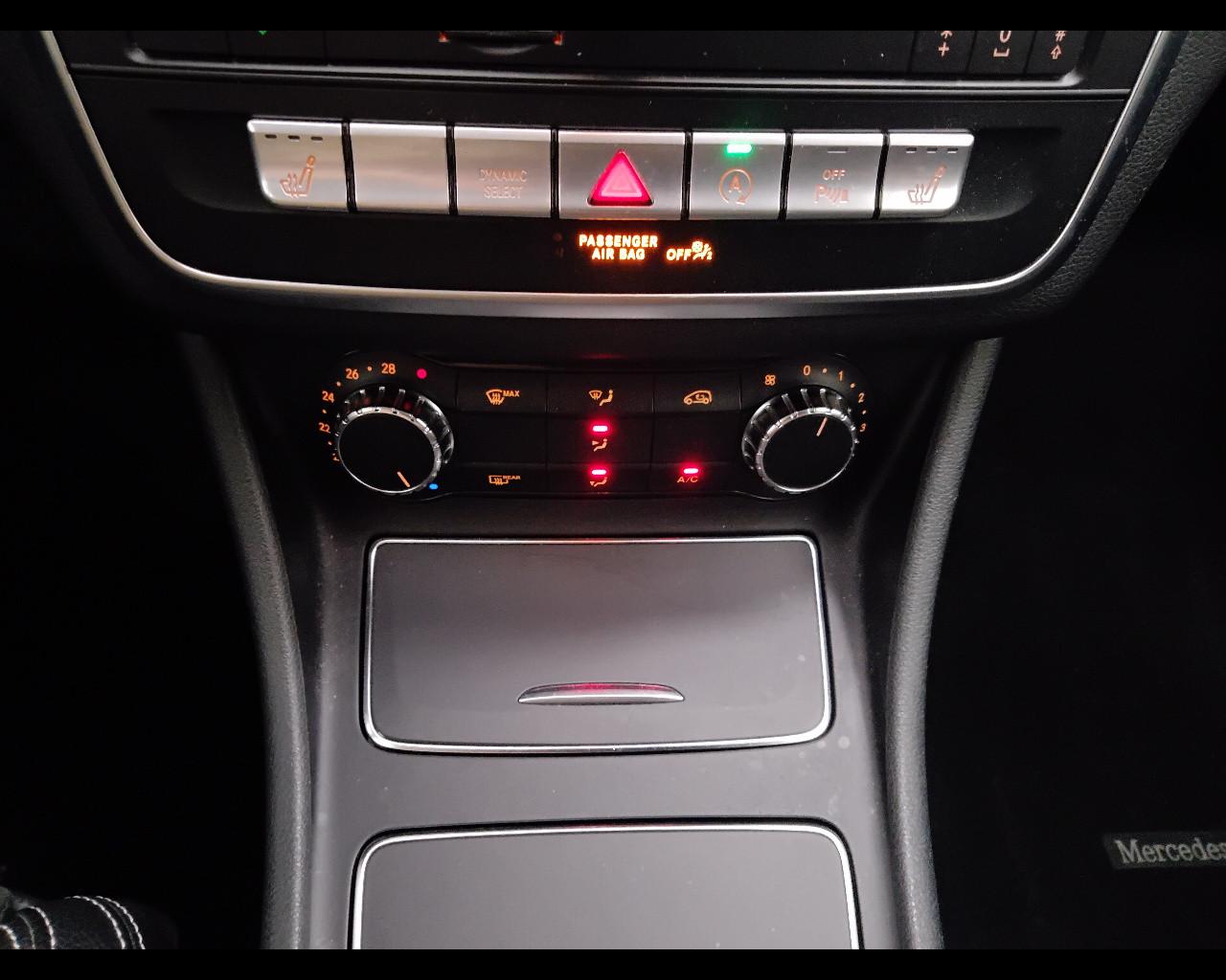 Mercedes-Benz GLA-X156 2017 - GLA 200 Sport auto