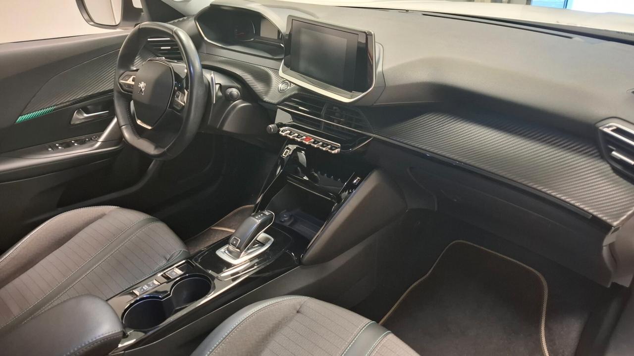 Peugeot 2008 BlueHDi 130 S&S EAT8 Allure