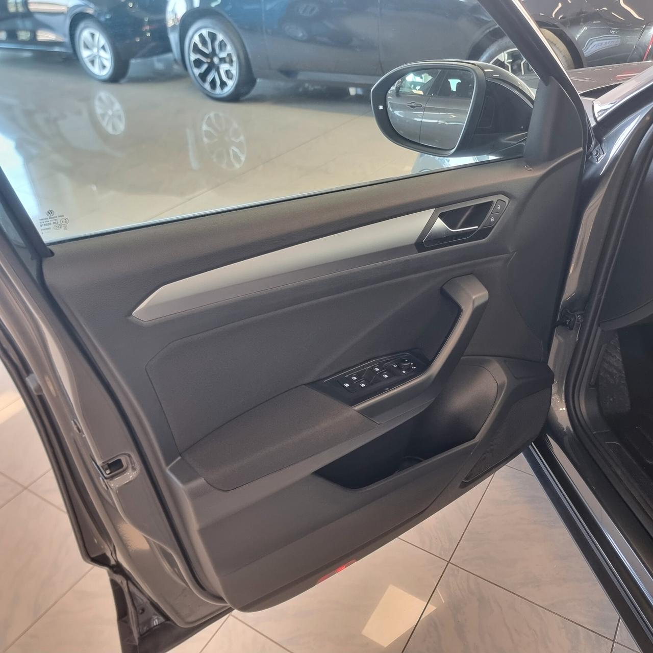 VOLKSWAGEN T-ROC LIFE 2.0 TDI 115cv Euro 6E