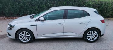 Renault Megane BERLINA Blue dCi 115 CV Business